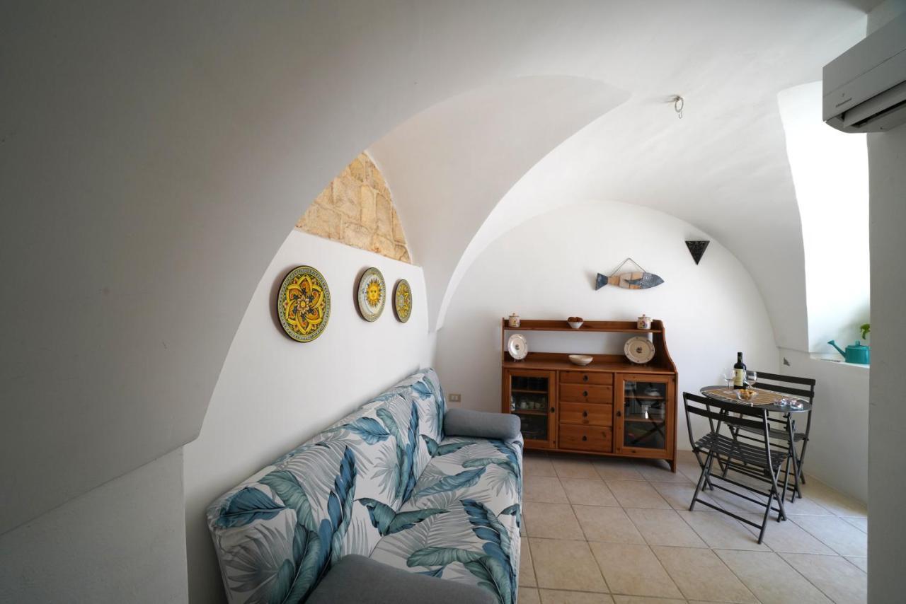 Casa Tea - Nel Cuore Della Citta' Bianca Ostuni Εξωτερικό φωτογραφία
